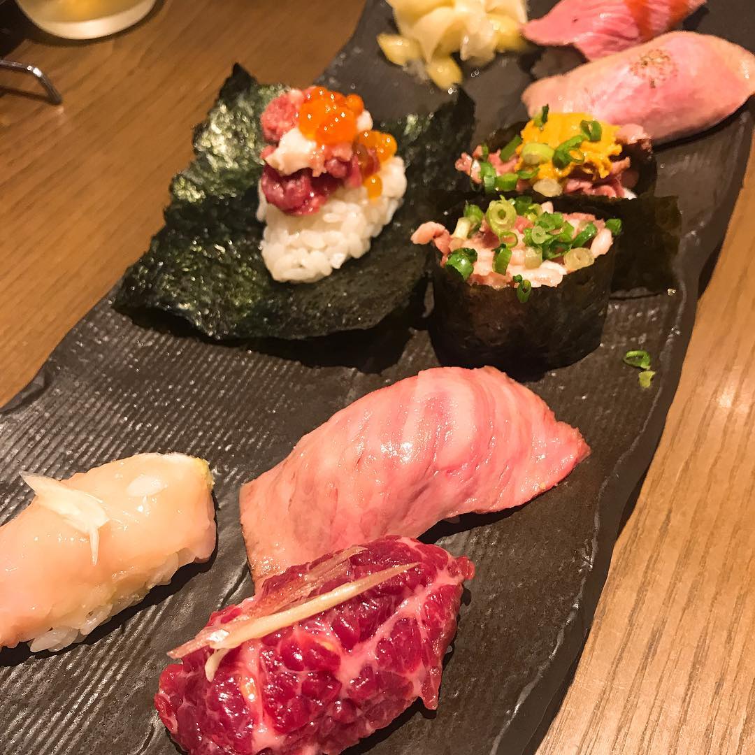 肉寿司 神楽坂毘沙門店 牛込神楽坂駅 神楽坂駅 飯田橋駅 焼肉 のテイクアウト お持ち帰り情報 テイクアウトサーチ